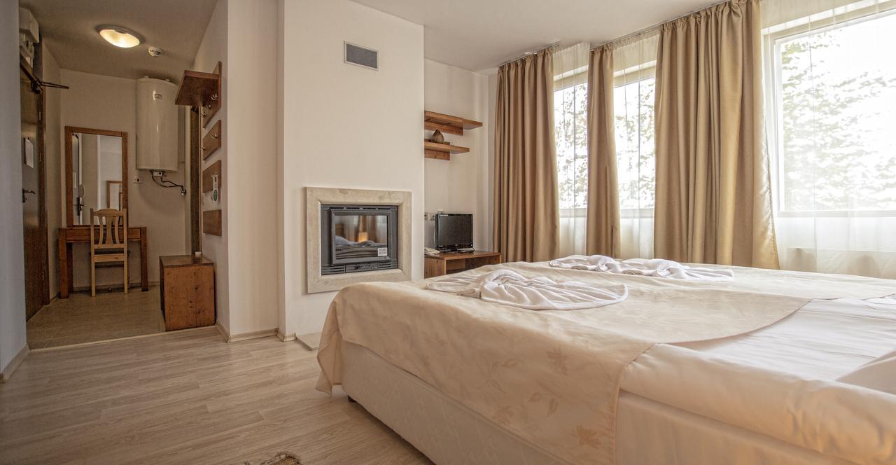 St. John Hill Suites Hotel Банско Экстерьер фото